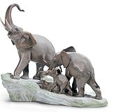 Lladro - Elephants walking